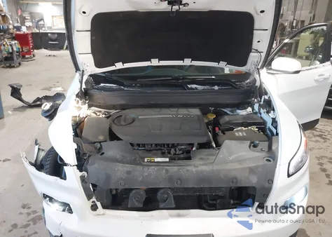 2015 Jeep Cherokee Latitude z USA, uszkodzony, nr VIN 1C4PJMCS3FW588868